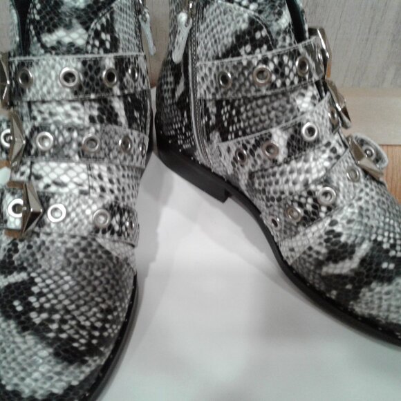 SOLSANA BOOTS BOOTIES WALKING SHOES FLATS WHITE SNAKE EMBOSSED LEATHER US 6 E 36 - Picture 6 of 14